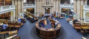 How much does an oxford professor earn